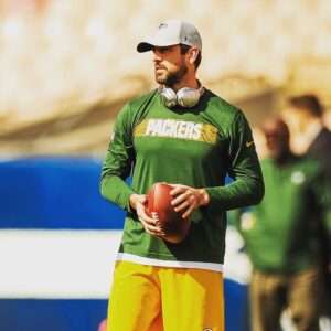 Aaron Rodgers’ Workout Routine And Diet Plan